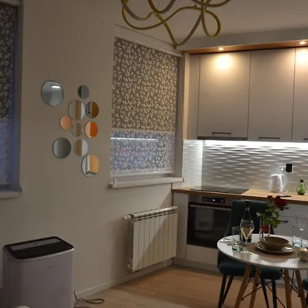 Tower 21 New And Unique شقة