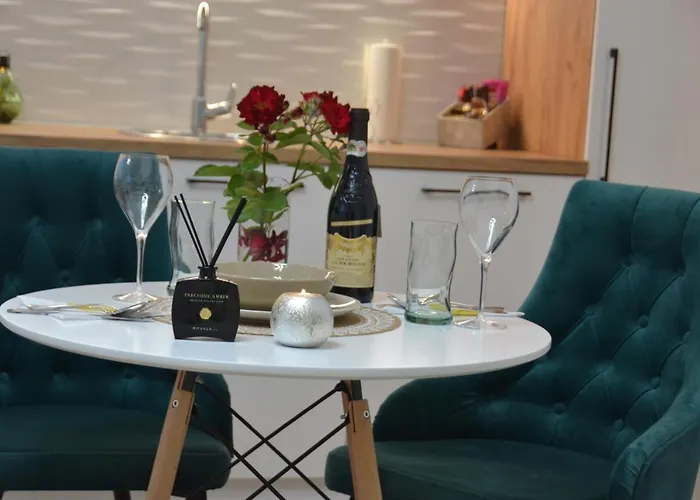 Tower 21 New And Unique 아파트