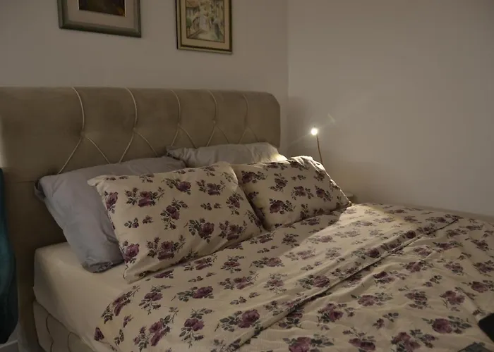 Tower 21 New And Unique 아파트